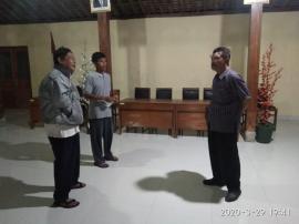 Pemantauan  camat playen di Desa Gading